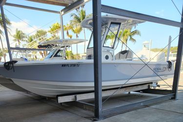 27' Robalo 2023 Yacht For Sale
